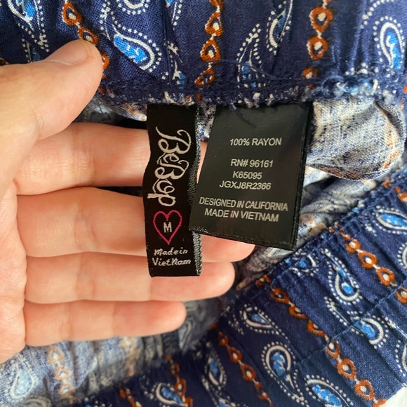 Hippie Boho Split Leg Peacock Pattern Pull On Pants Size Medium BNWOT - Picture 5 of 7